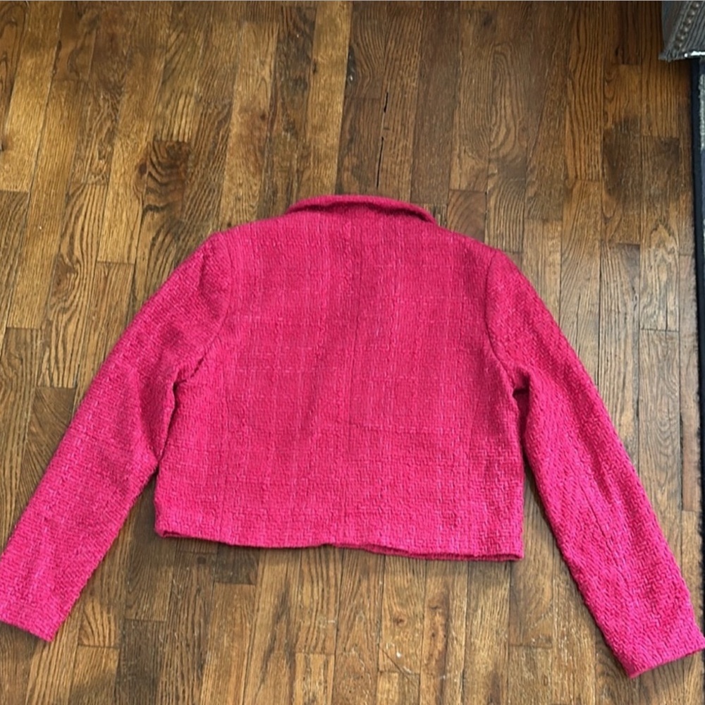 Rachel Zoe - Hot pink, slightly cropped, boucle knit texture, 2 chest pockets - Picture 2 of 5